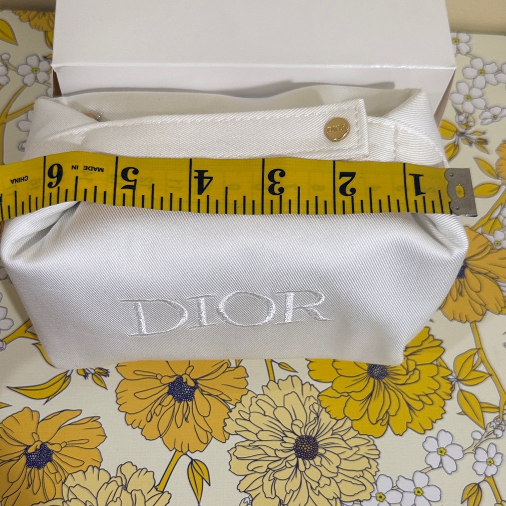 Dior Elegant White Cosmetic Case Dior mini Handbag Dior Clutch Gift ready Dior - Picture 9 of 12